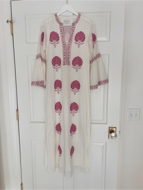 Asha Dresses & Skirts - ASHA by ASHLEY McCORMICK POMEGRANATE MEDALLION KAFTAN XS